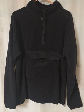 Men's Black Half-Zip Fleece Pullover with Front Flap Pocket